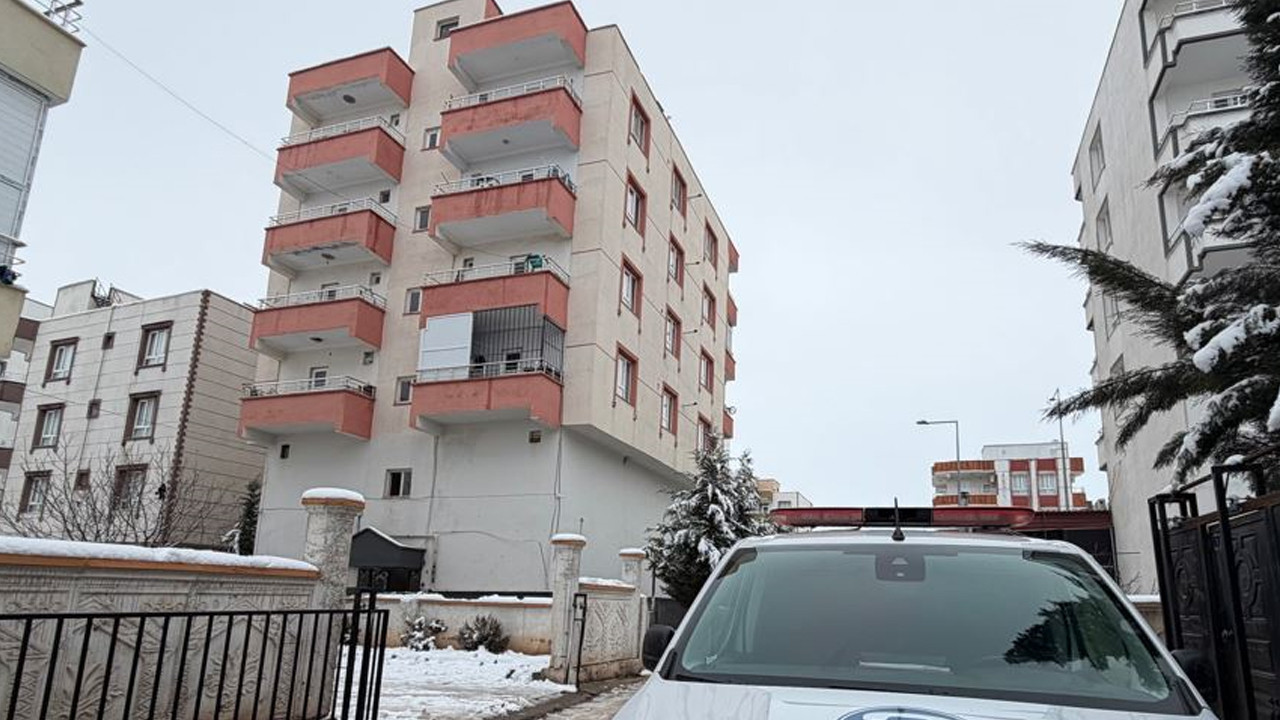 Aynı aileden 13 kişi hastaneye kaldırıldı