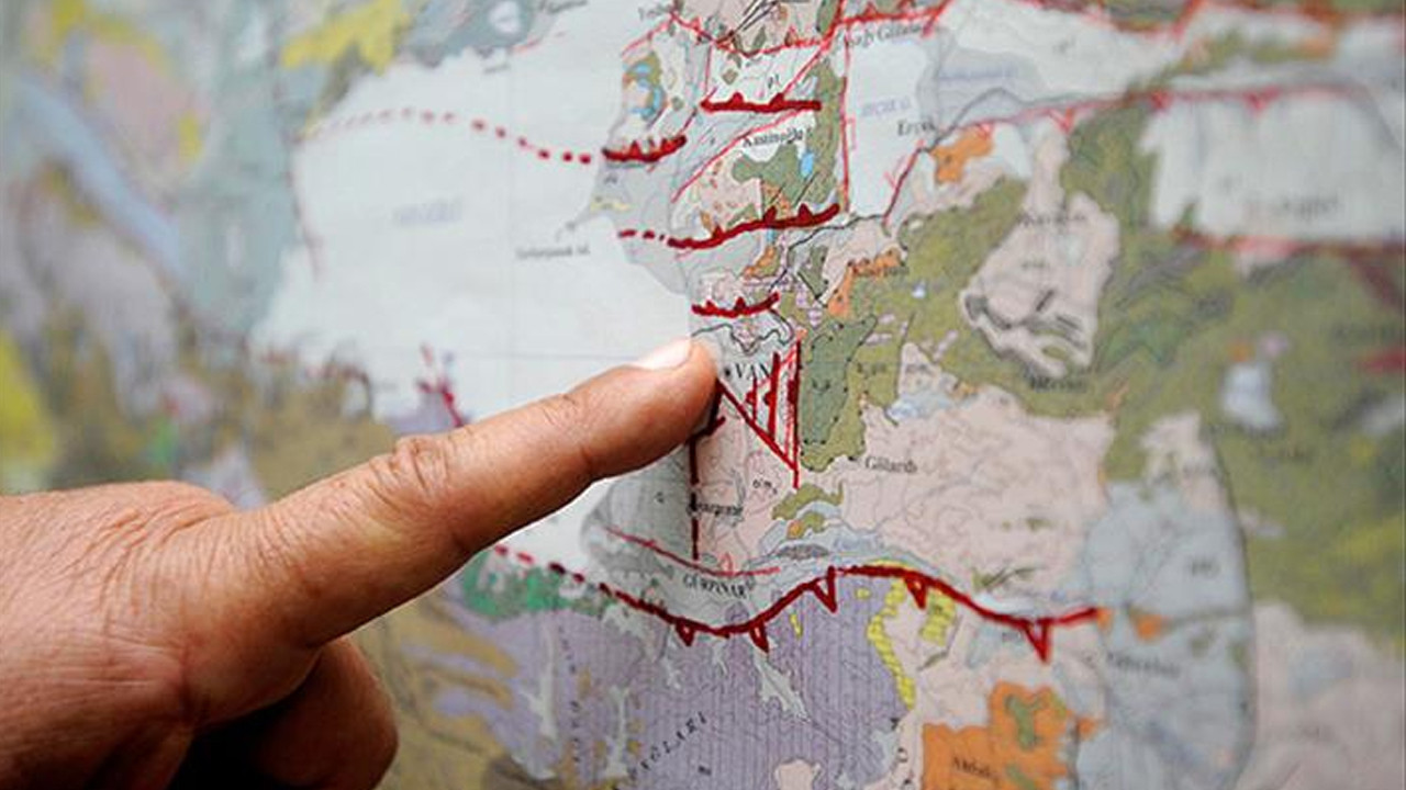 Sındırgı sallandı, İstanbul'da hissedildi: Son 1 ayda olan depremler