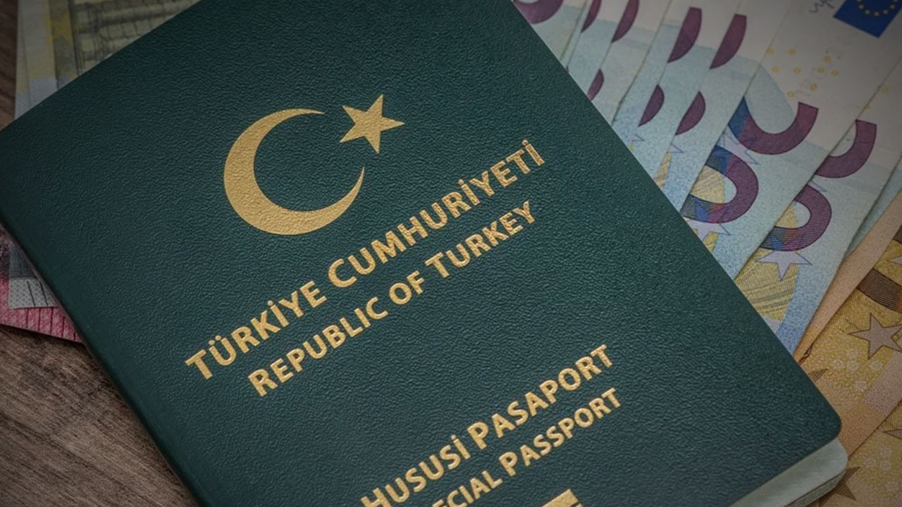 Yeşil pasaport çıkmazı: Vize sorununda 'tuhaf' yaklaşımlar