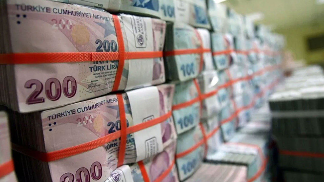 Borcun yarısından fazlası faiz: Vergileri yutuyor