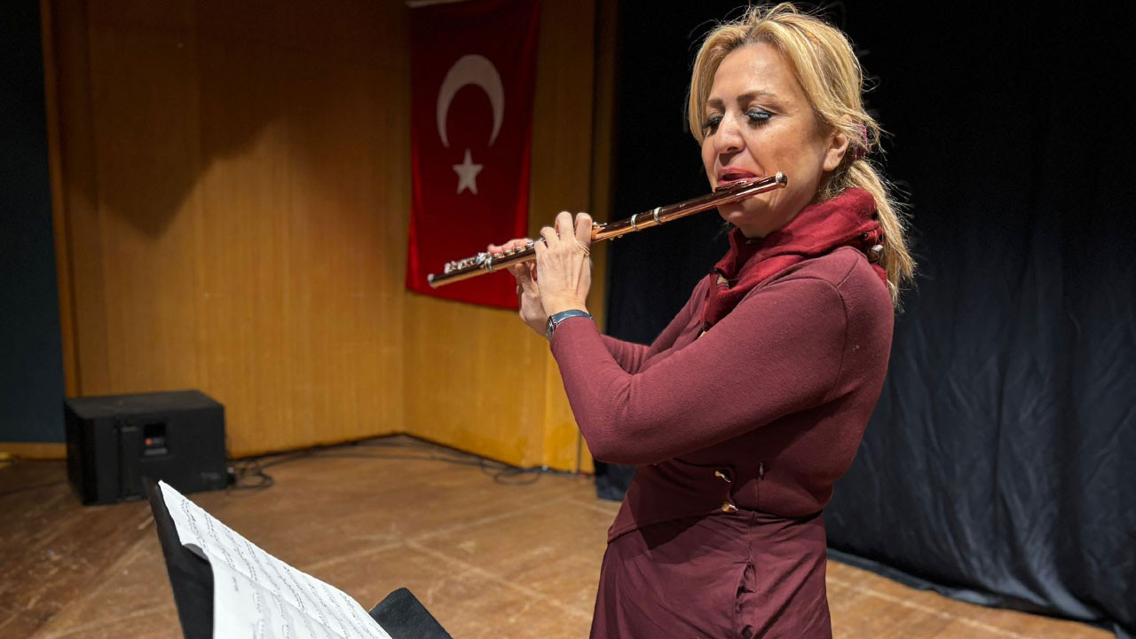 Dünyanın flüt ustaları onu seçti: Lelya Bayramoğulları dünya sahnesinde