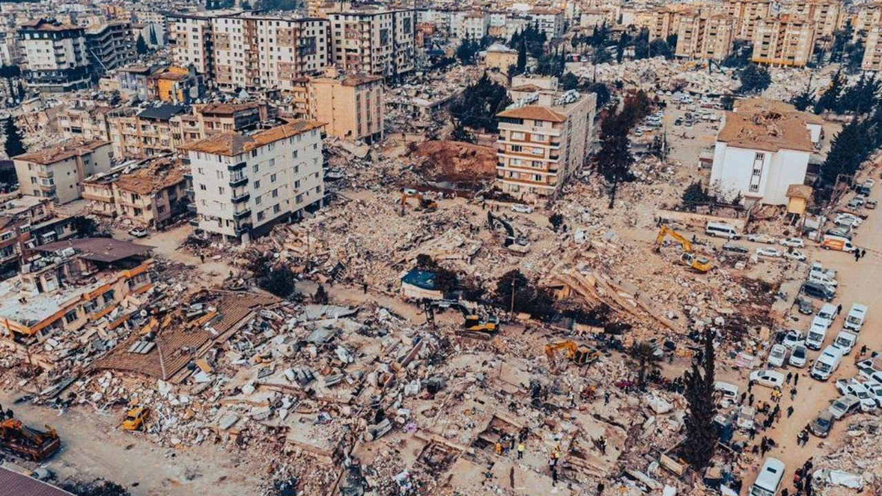 Yargıtay depremde yıkılan Kanarya Apartmanı davasında bozma istedi: Bilirkişi raporu yetersiz