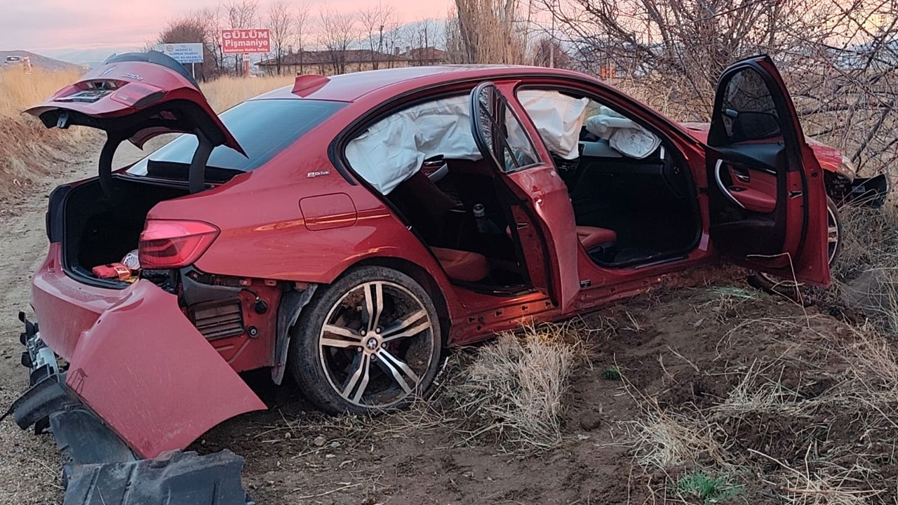 Aksaray–Ankara yolunda feci kaza: Yabancı plakalı araç şarampole uçtu