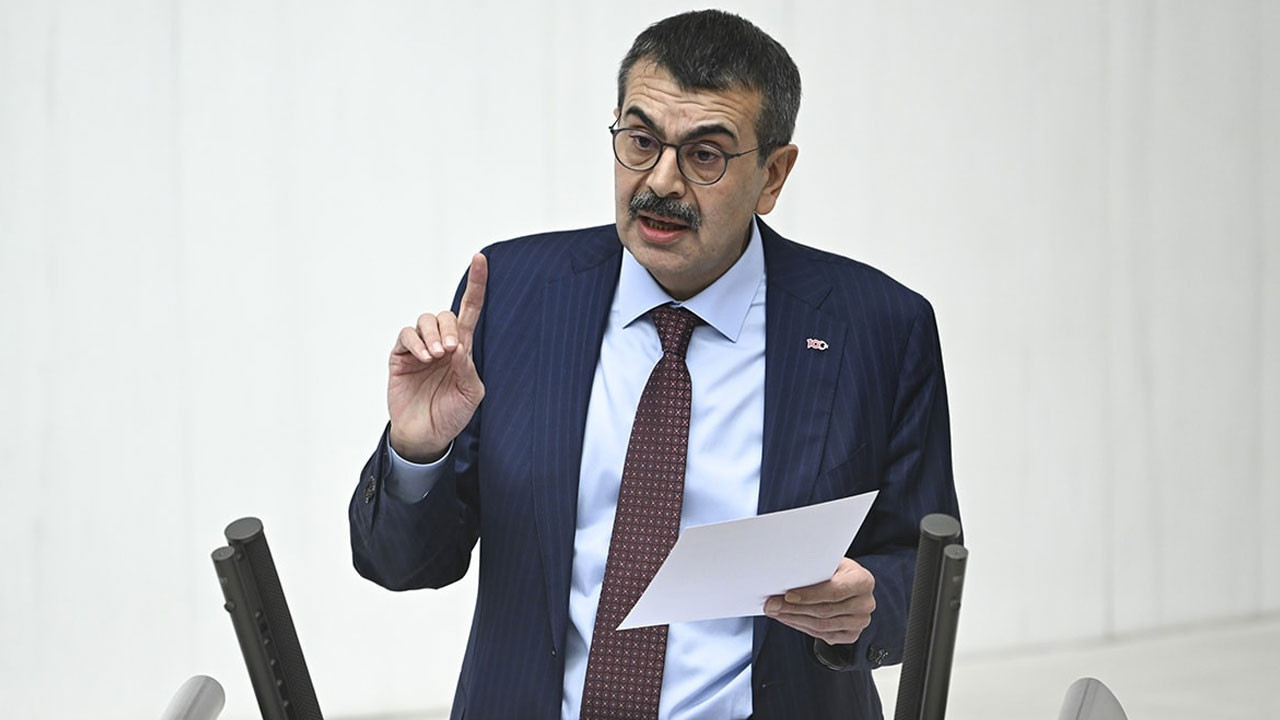 Atatürkçü Düşünce Derneği'nden Yusuf Tekin'e suç duyurusu