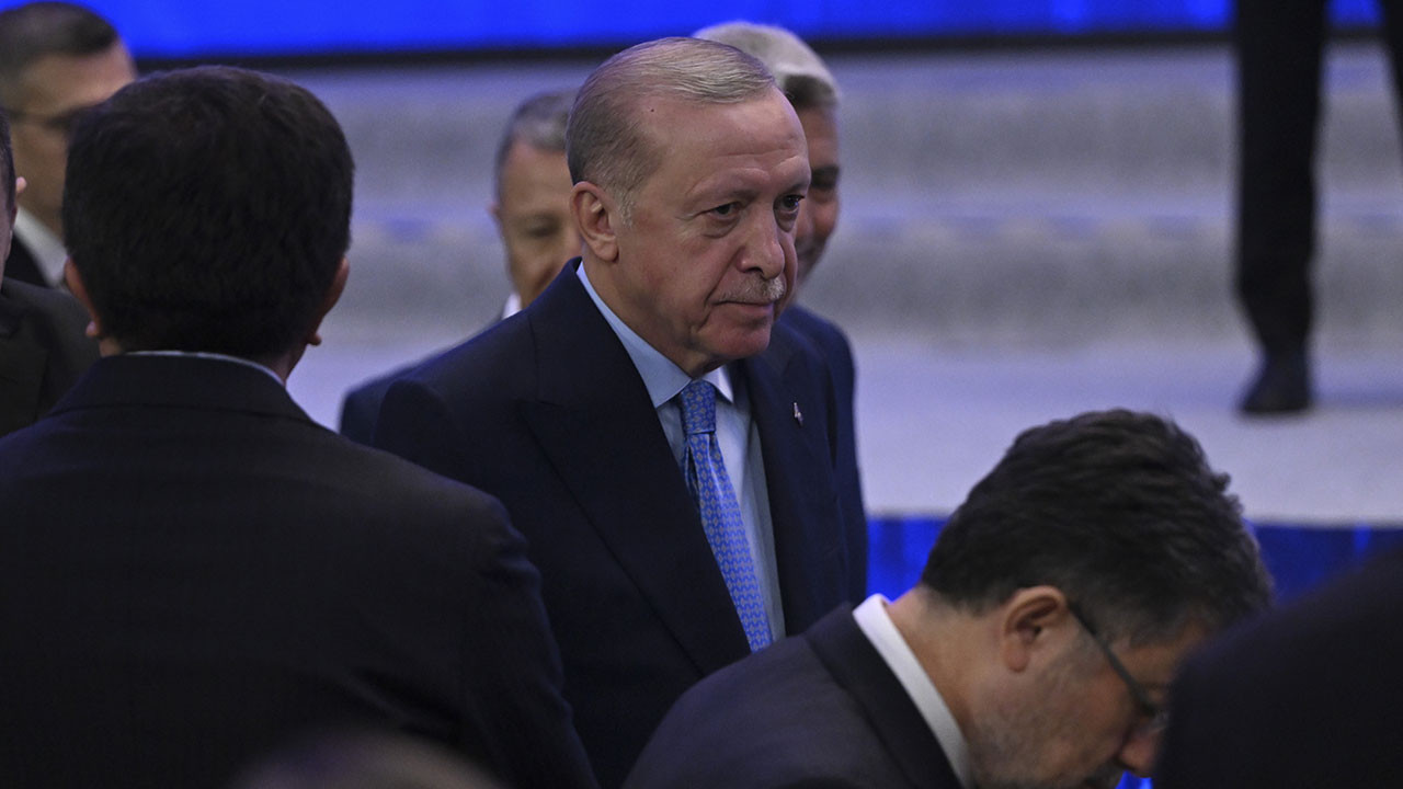 Erdoğan’dan YPG’ye sert mesaj: Devlet içinde paralel ordu olmaz