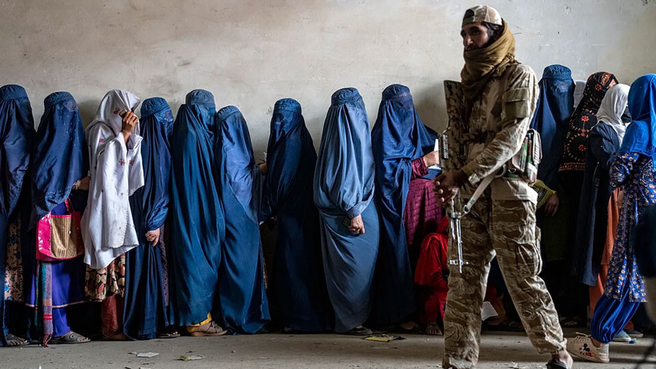 Afganistan’da orman kanunları: Kölelik yasal oluyo…