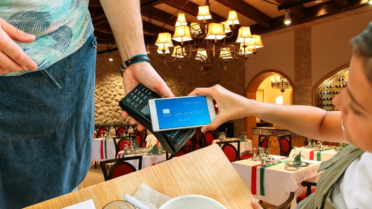 Bakanlık harekete geçti: Restoranlarda servis ücreti kararı