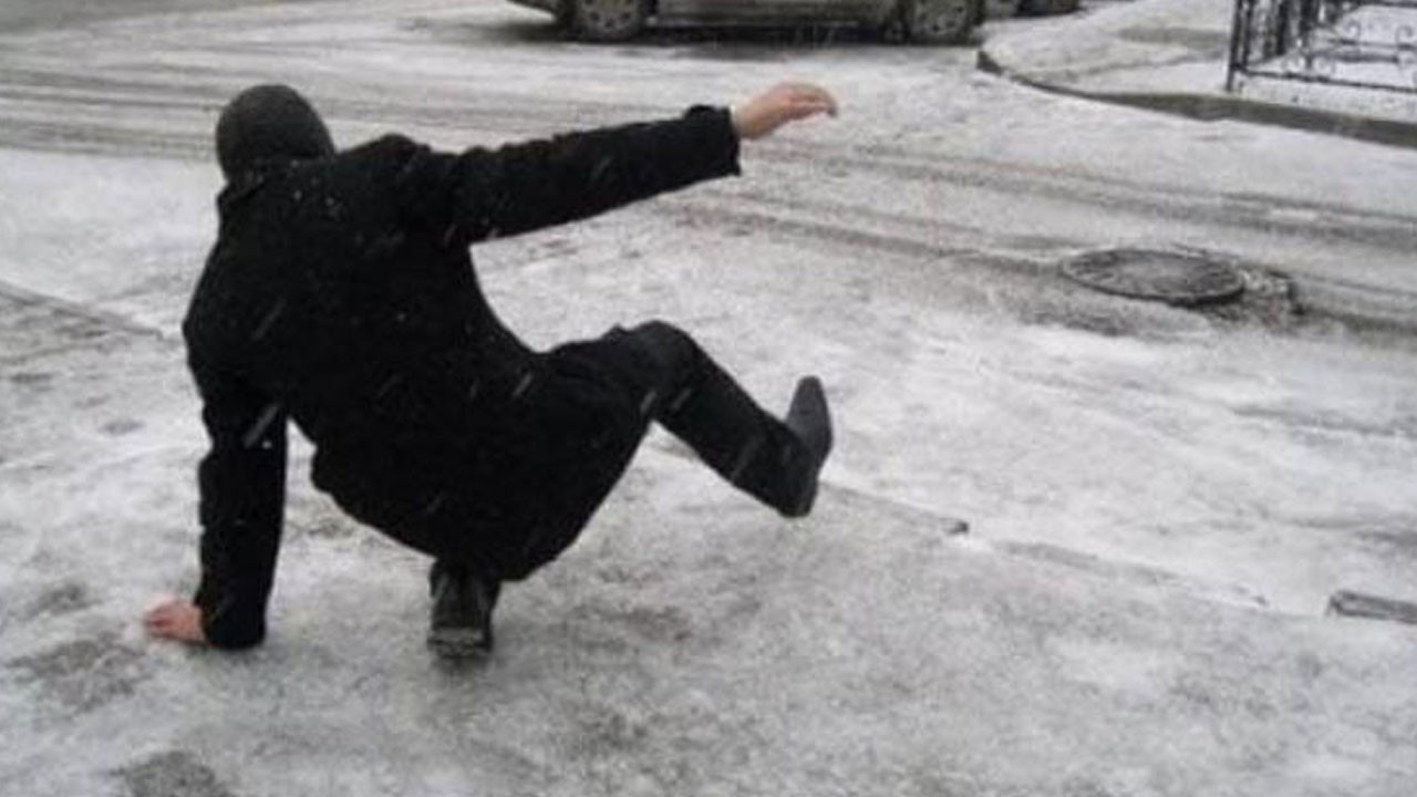 Buzun üstünde hayatta kalma rehberi