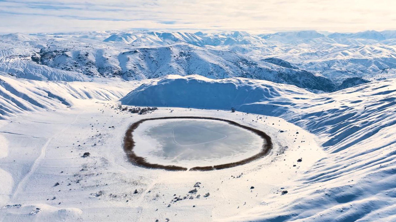 Munzur'un komşusu buz tuttu: Kartpostallık görüntüler çıktı