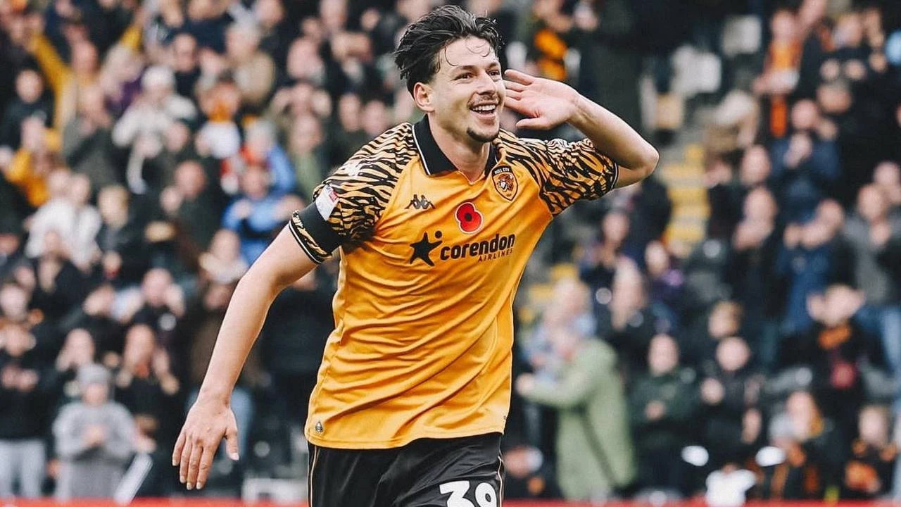 Hull City forması giyen Enis Destan, Westerlo'ya transfer oluyor