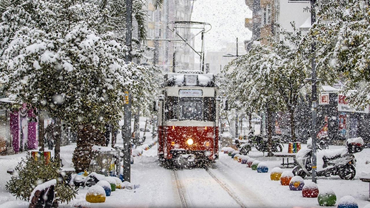 İstanbul'a kar yeniden geliyor: Meteoroloji duyurdu