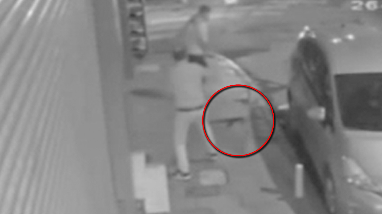 Kalaşnikoflu saldırı boğuşmaya dönüştü: 34 kovan bulundu