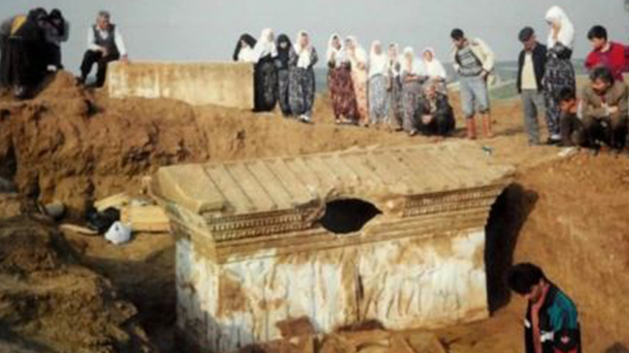 Kan donduran keşif… Mezarlardaki dehşet verici ritüel