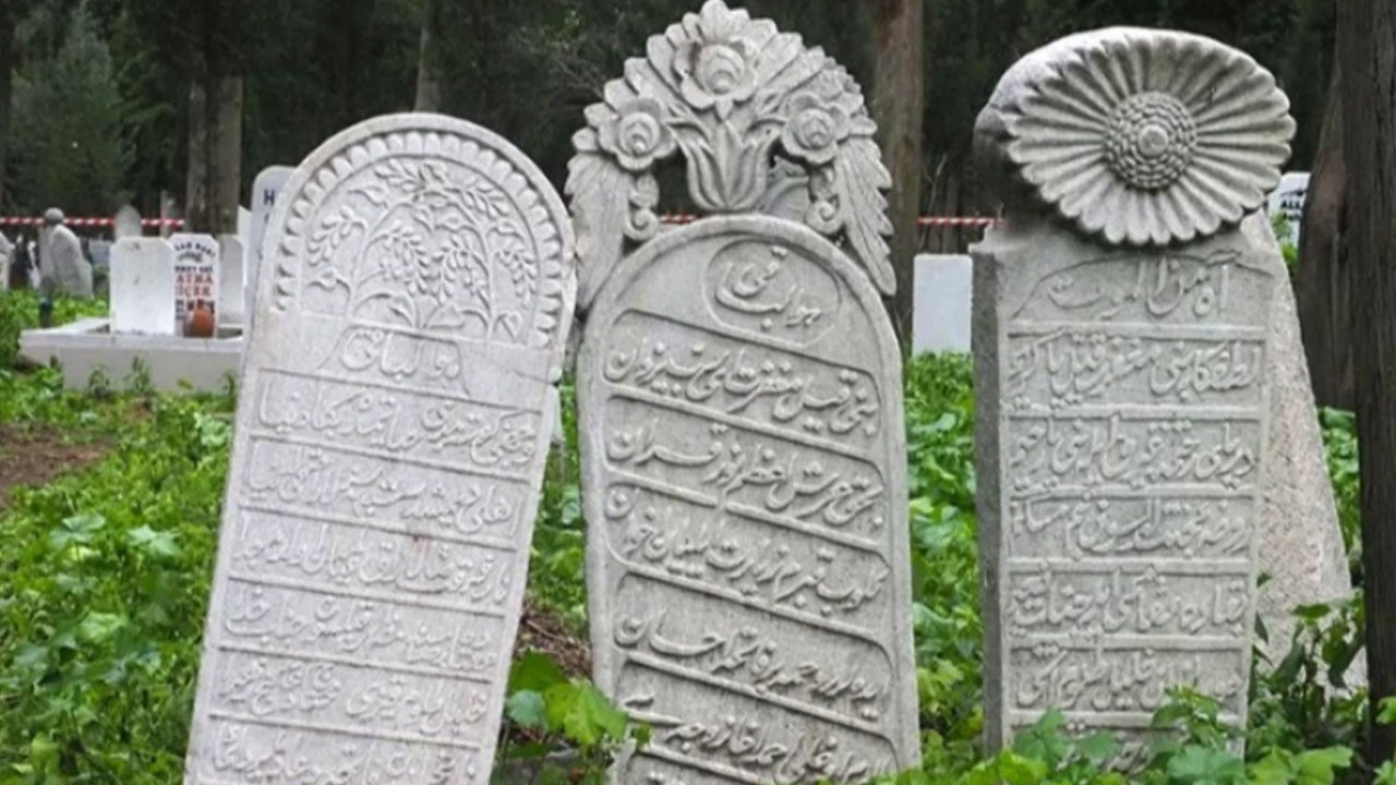 Osmanlı mezar taşları tarihe ışık tutuyor