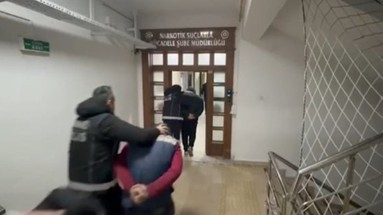 Kayseri'de sokak satıcılarına operasyon: 8 gözaltı