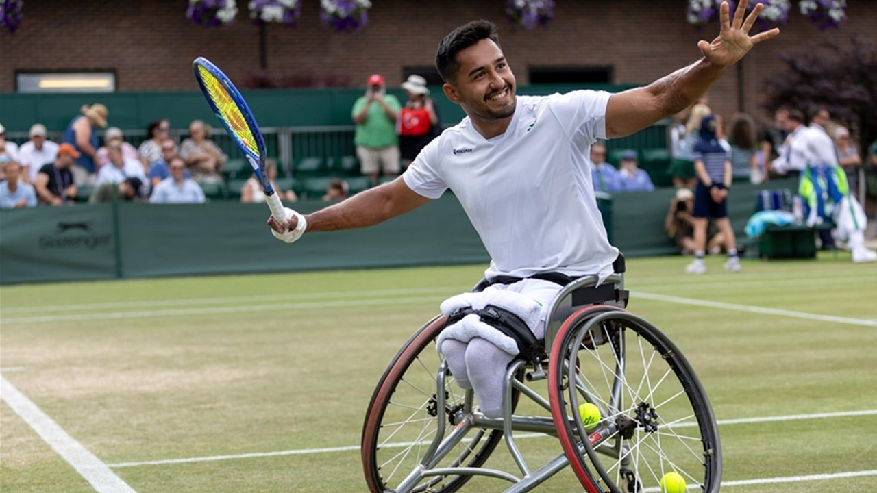 Milli tenisçi Ahmet Kaplan, Avustralya Açık'ta yarı finale yükseldi