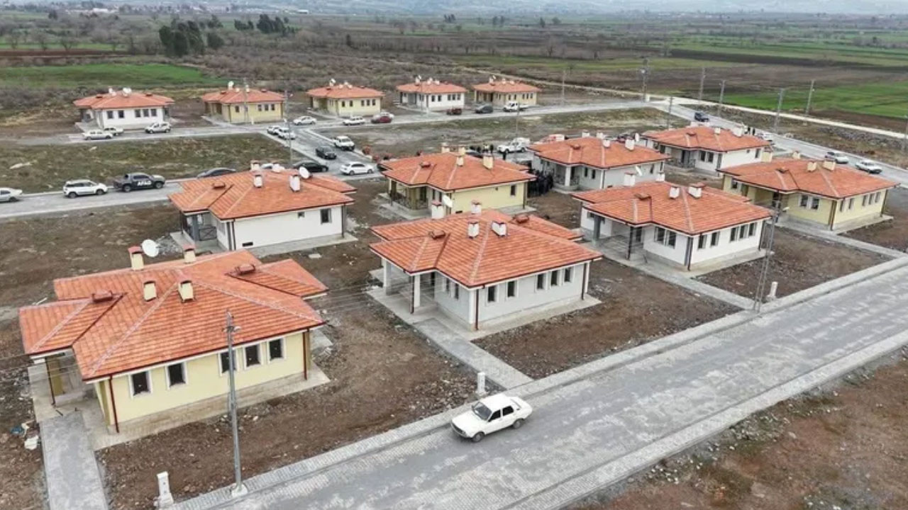 Osmaniye’de köy konutları 3 yıl sonra teslim edildi