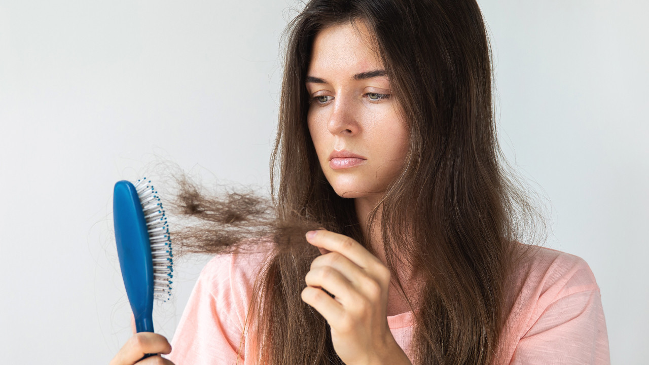 Saç dökülmesine karşı doğal devrim... Tek bir damla yetiyor