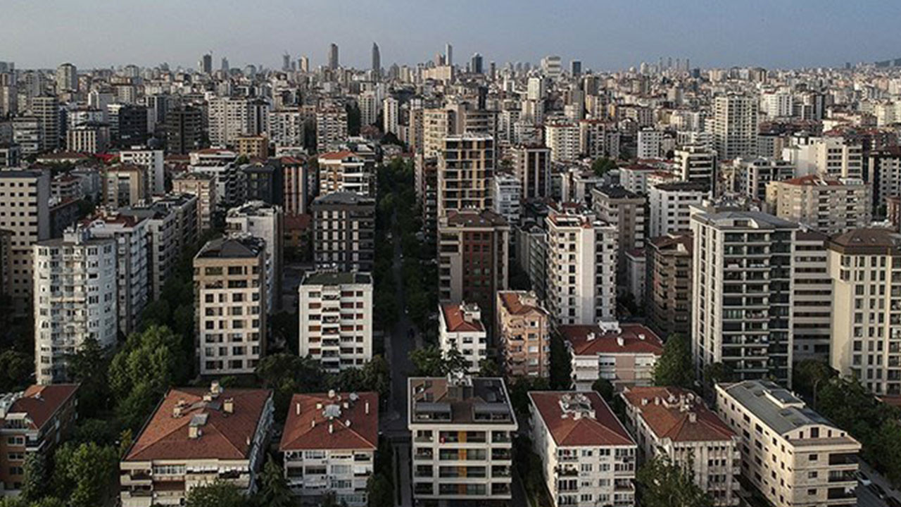 3 ilde ev fiyatları aldı başını gitti: Büyükşehirleri geride bıraktılar