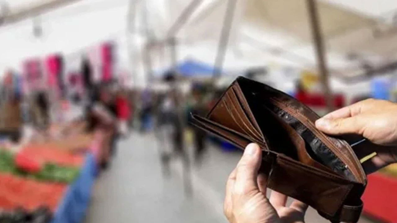 Açlık sınırı cebe girmeyen asgari ücreti solladı: Artık yoksul olmak için 101 bin lira lazım