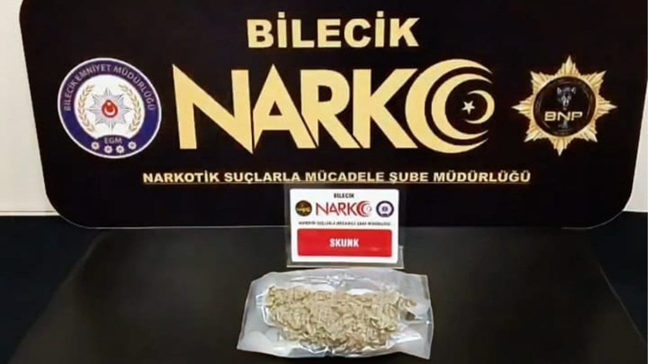 Bilecik’te aracın bagajına gizlenmiş uyuşturucu yakalandı