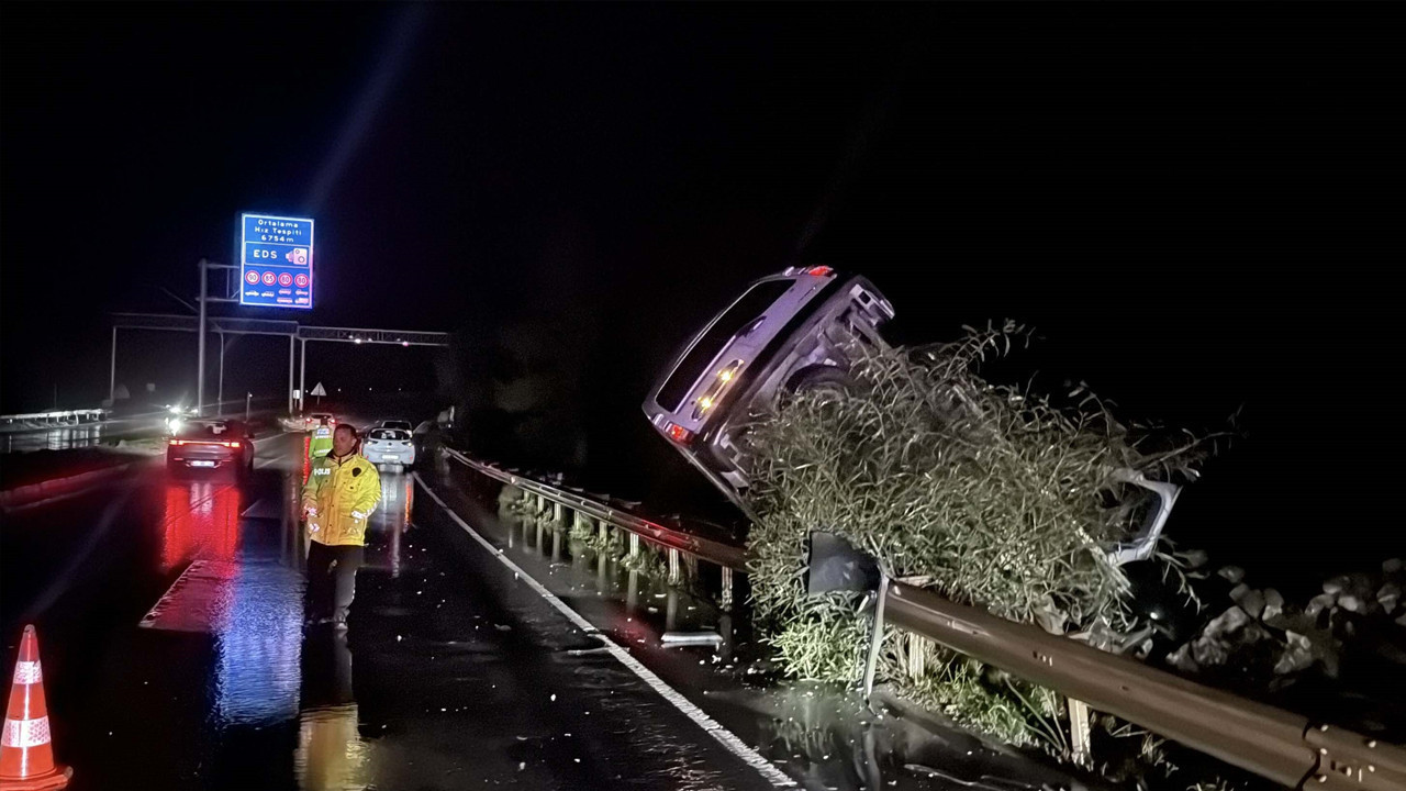İyi niyet kâbusa dönüştü: Yardım eden sürücü de aynı akıbeti yaşadı