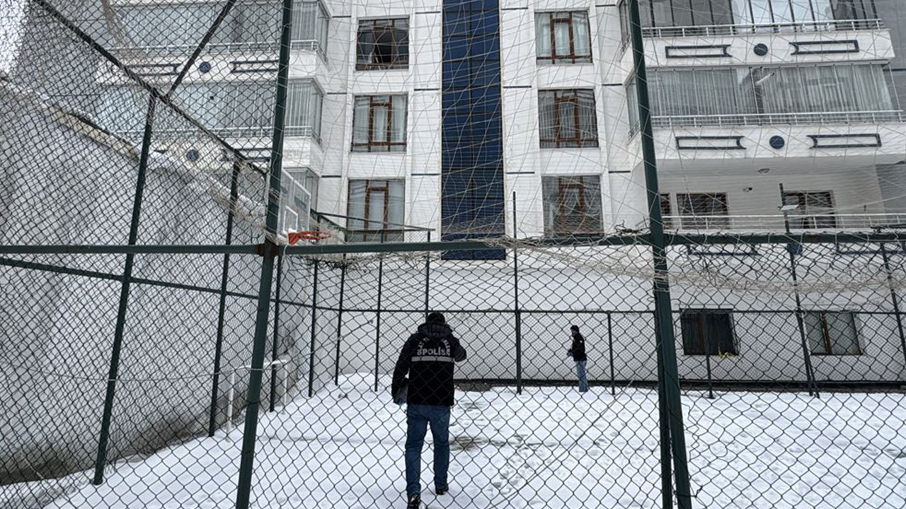 Erzurum’da cam silme faciası: 3. kattan düşen kadın hayatını kaybetti