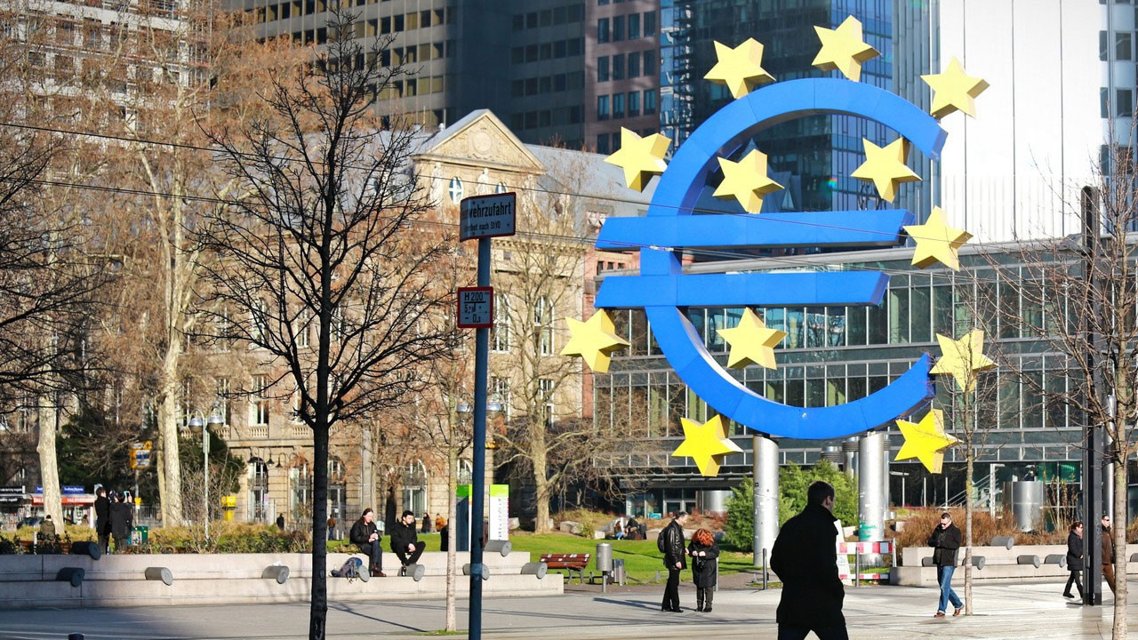 Euro Bölgesi’nde ekonomi büyüdü