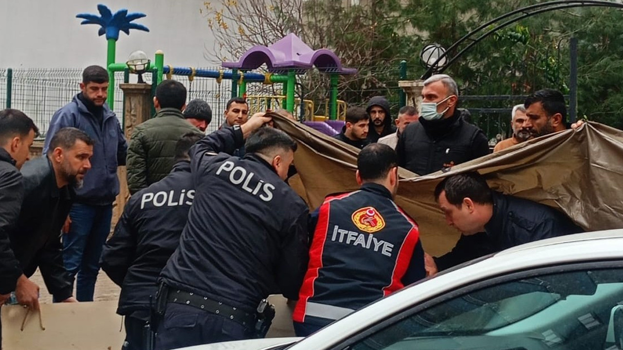 Türkiye balkondan düştü: Acı haber Mardin’den geldi