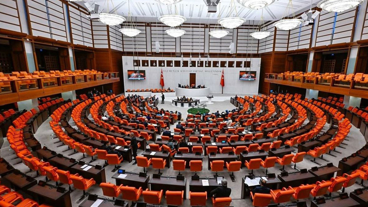 Emeklilere nefes aldıracak destek: CHP'li vekil Meclis'e sundu