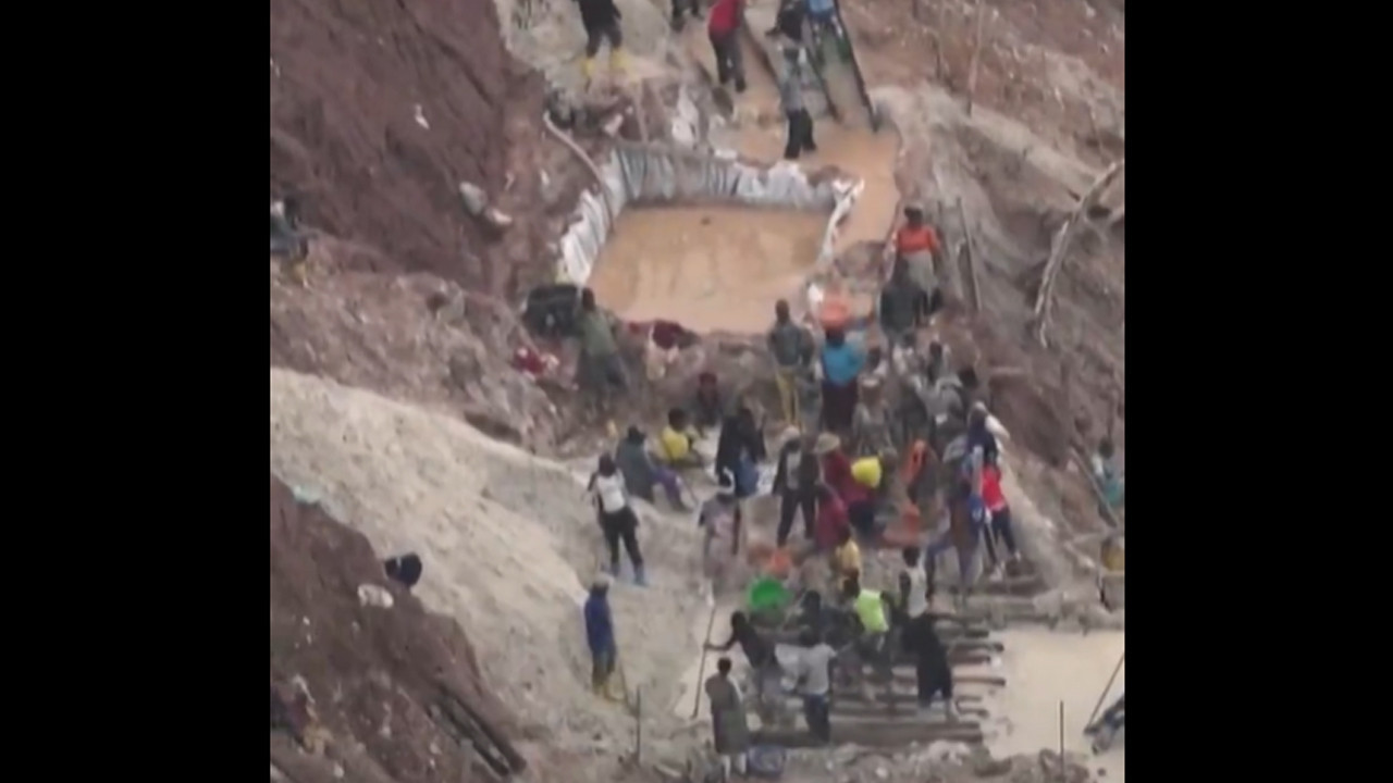 Onlarca işçi toprak altında kaldı: Kongo'da maden faciası