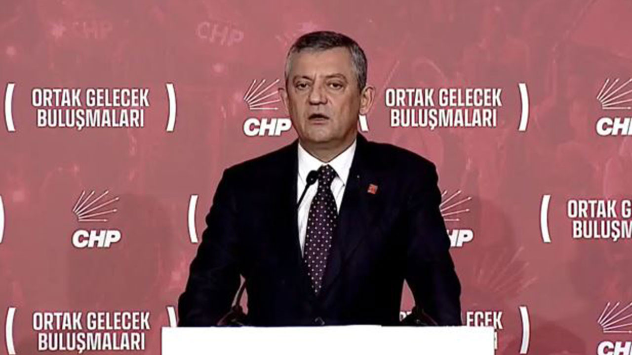 Özgür Özel’den MHP’li Feti Yıldız’a şok gönderme: Geliyordu, gelemedi; yazı yolluyordu, yollayamadı