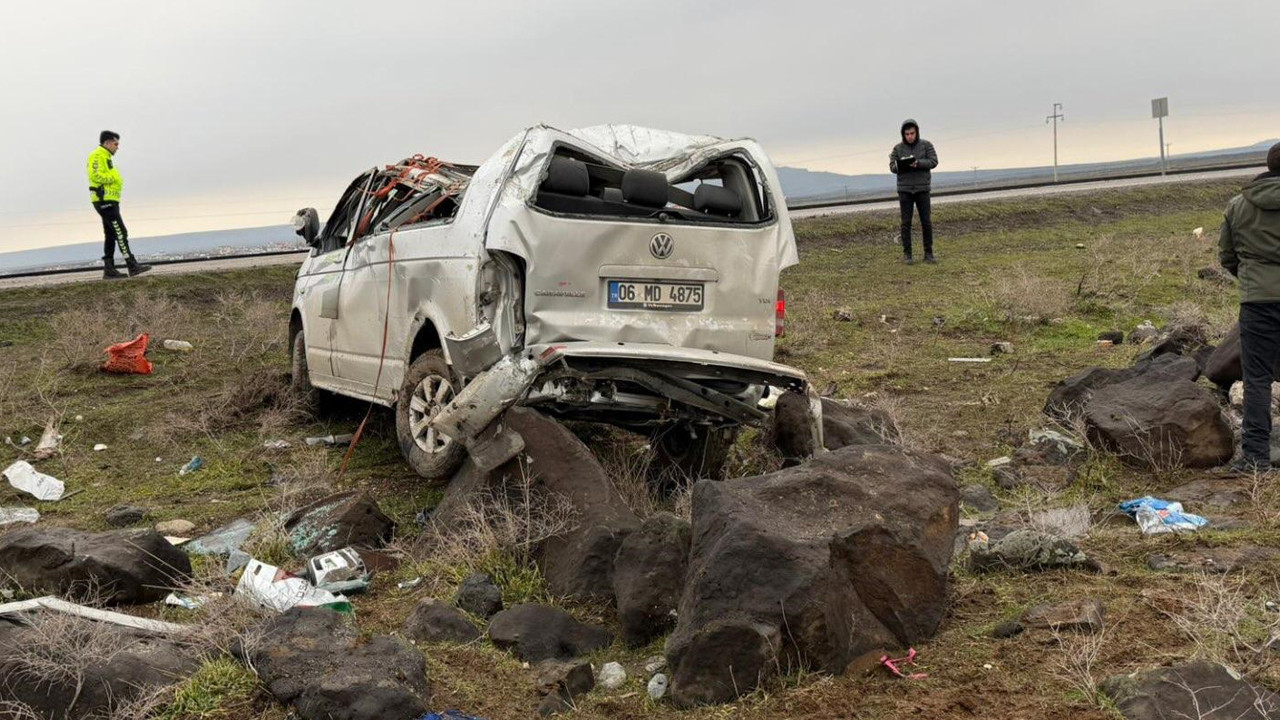 Yağışlı havada ölümcül hata: Şırnak'ta feci kaza: 2 ölü 6 yaralı