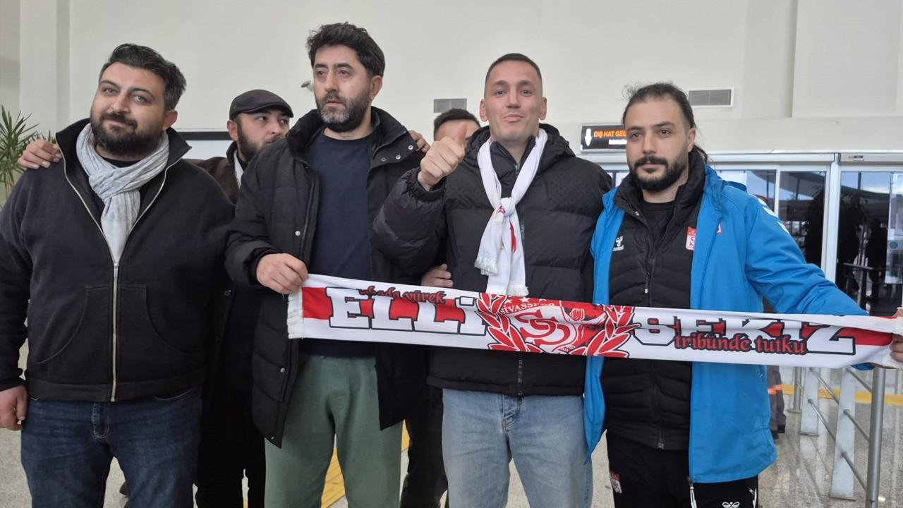 Sivasspor'dan nokta atışı transfer: Rey Manaj geri döndü