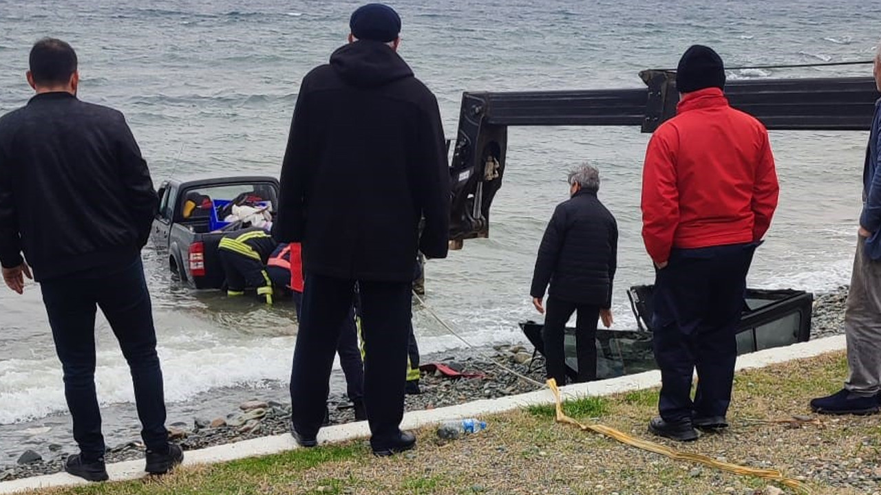 Dalgınlığının bedeli ağır ödedi: Gözünü açtığında kendini denizde buldu