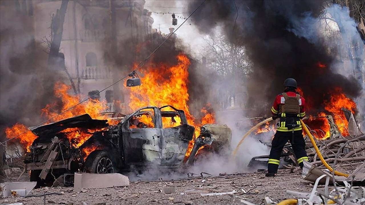 Rusya bir ayda Ukrayna’ya füze ve bomba yağdırdı