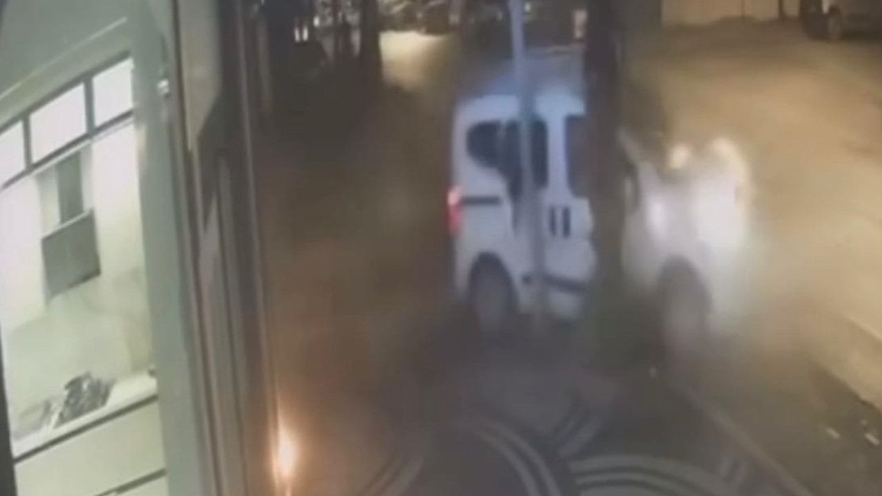 Hafif ticari aracın çarptığı yaya öldü