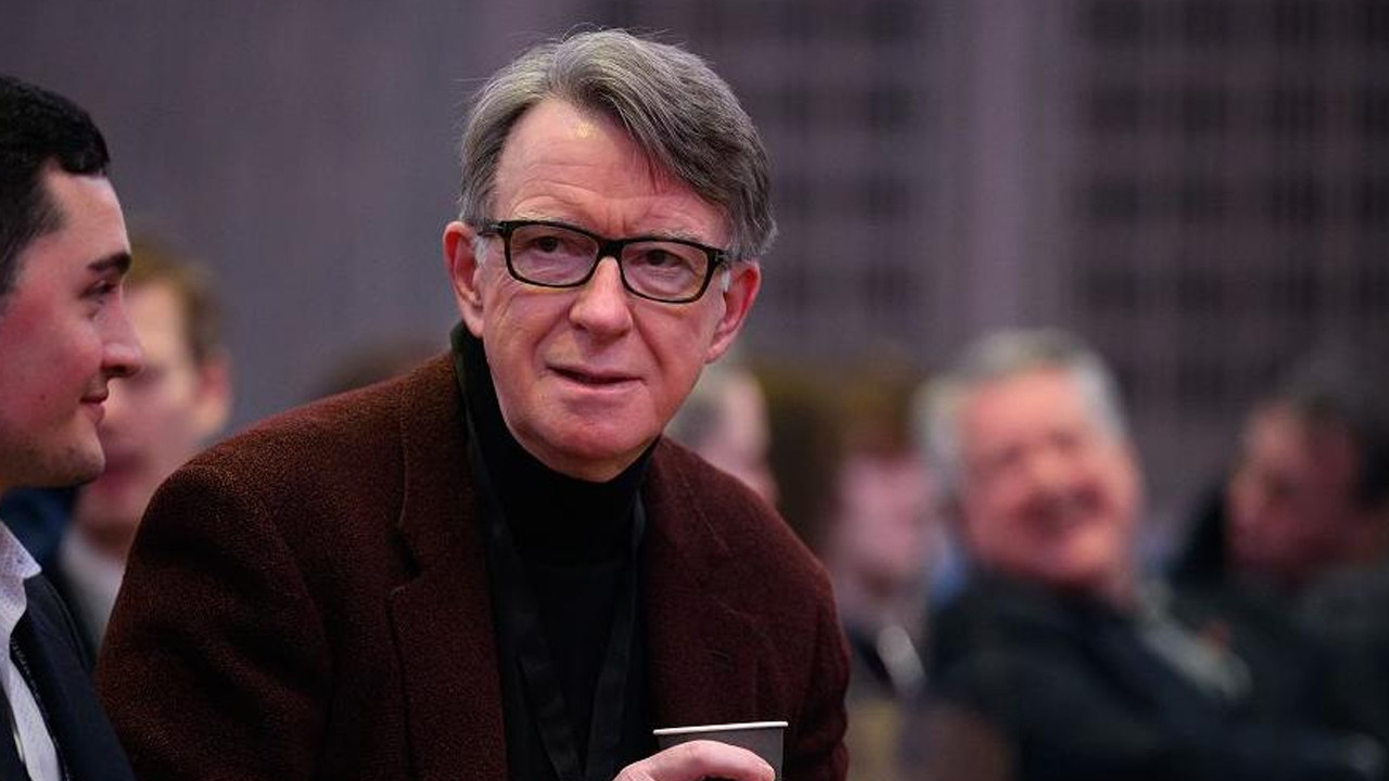 İngiltere'yi sarsan Epstein istifası...