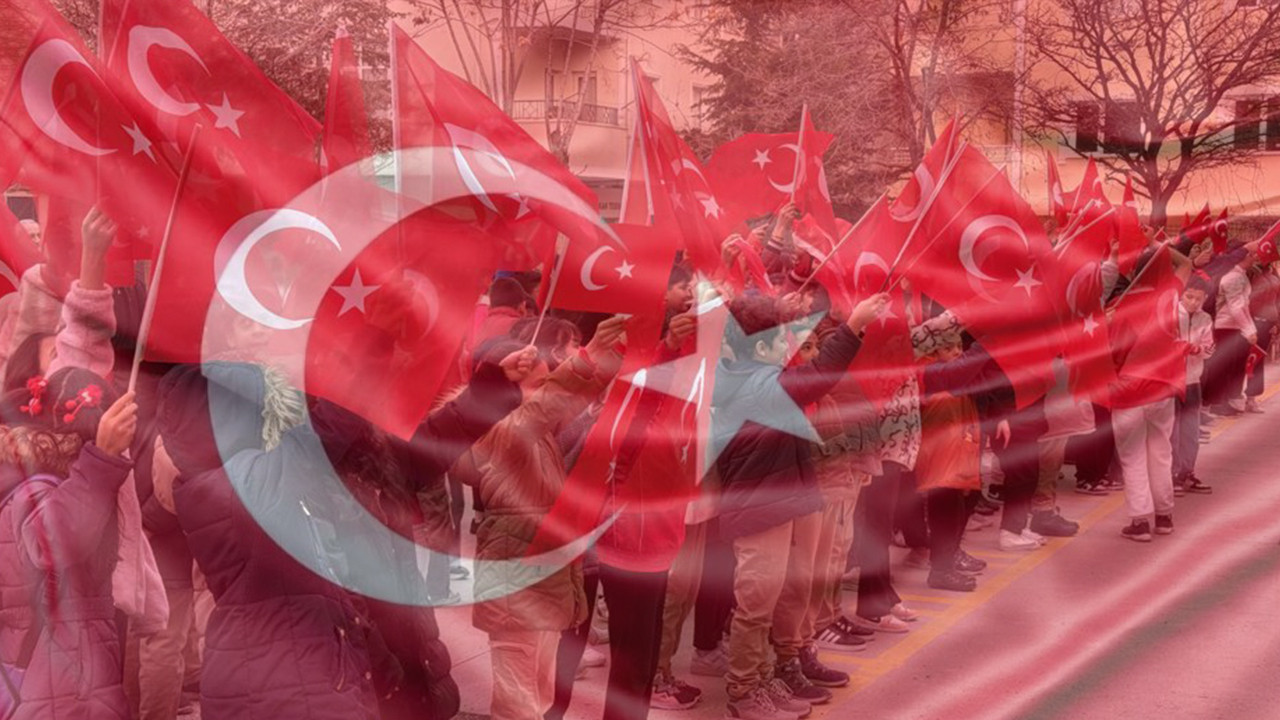 “İstiklal Bayrakla, İstikbal Maarifle”: Okullarda bayrak haftası