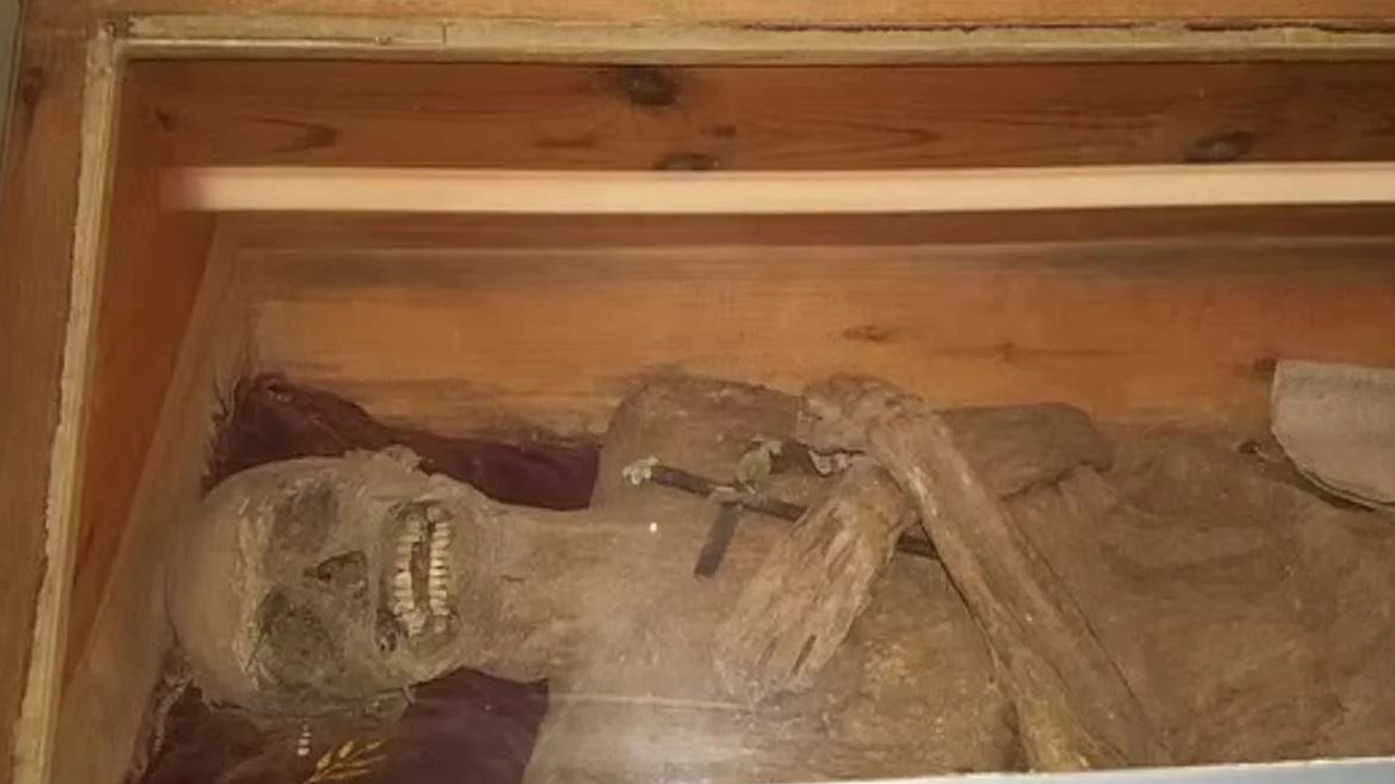 Mumyalanan rahibin korkutan gizemi...