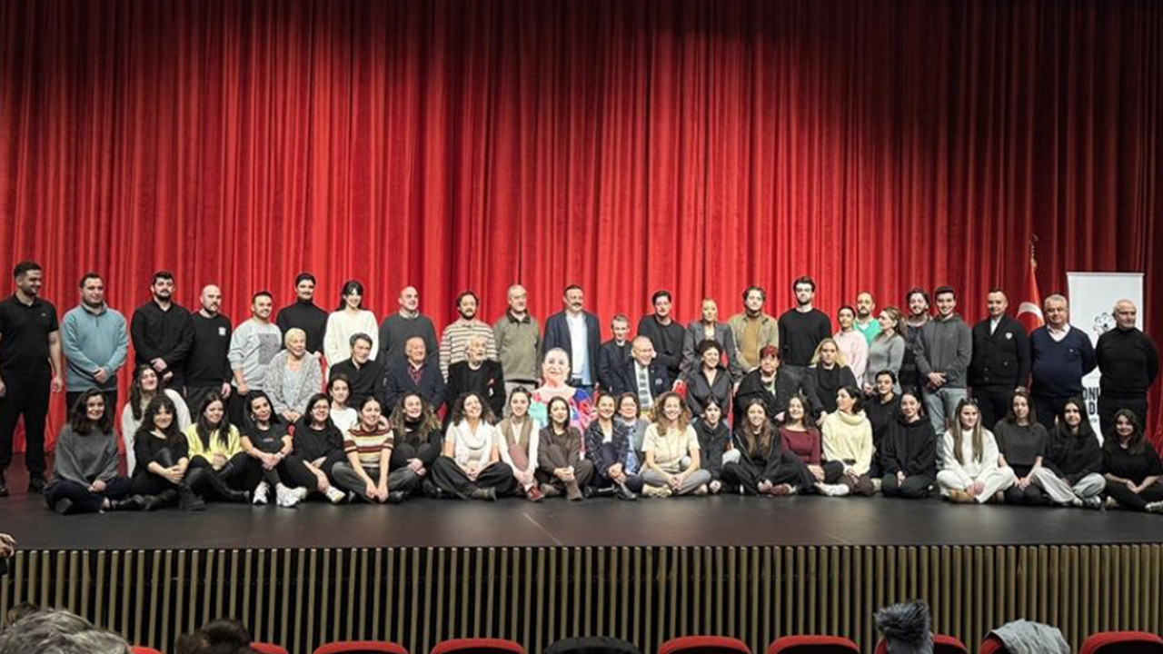 Gırgıriye 46 yıl sonra sahneye dönüyor: Yıldızlar …