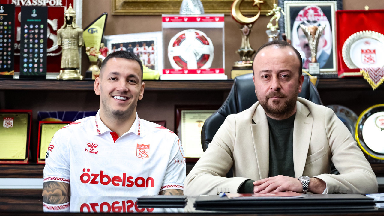 Sivasspor'dan resmi açıklama geldi: Rey Manaj ile yeniden...