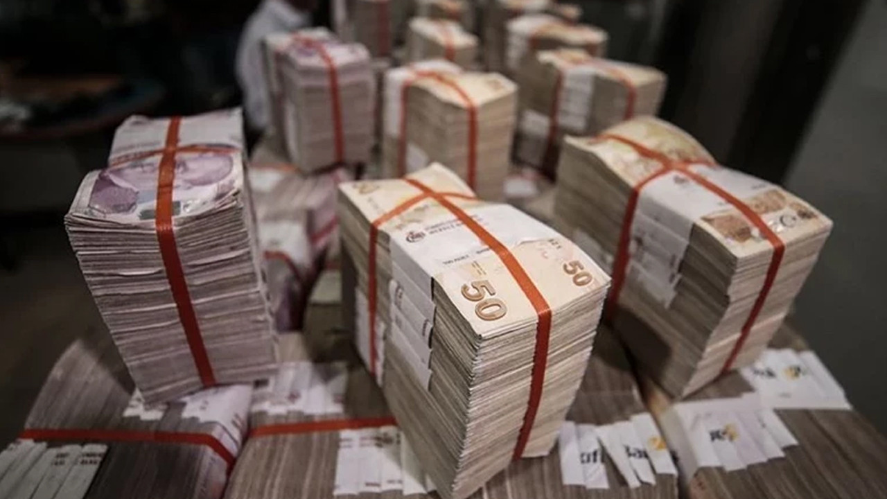 Bankada 1 milyon TL’si olan yaşadı: Evine bir maaş giriyor