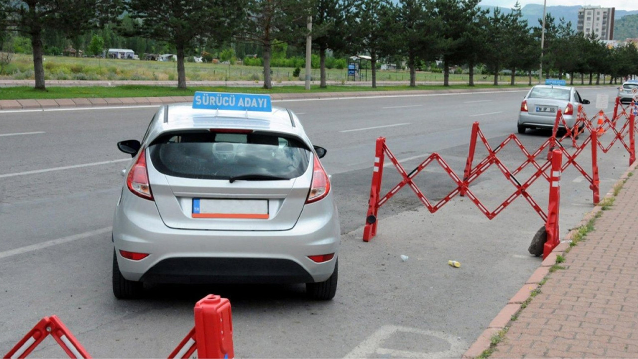 Ehliyet alacaklar dikkat: Geçme puanı düşürüldü