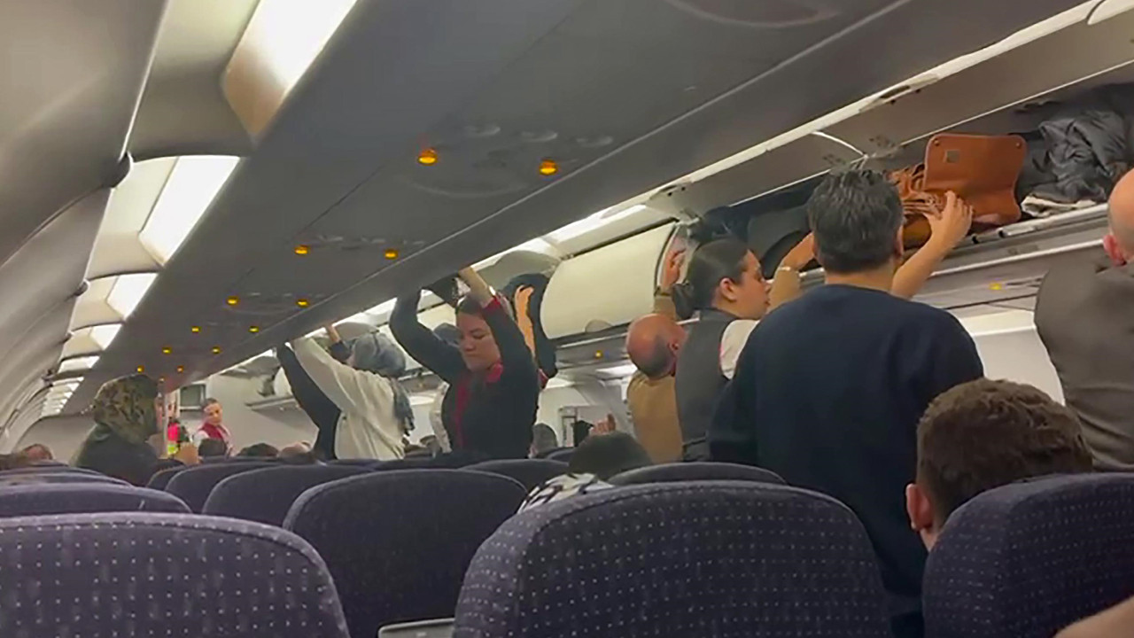 Erzurum-İstanbul seferinde yardım çığlığı: Havalimanında heyecanlı anlar: Yolcu tahliye edildi