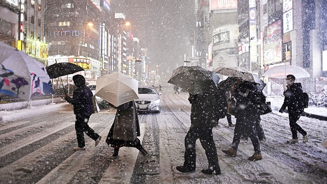 Japonya'da yoğun kar yağışı can aldı: Ölü sayısı 35'e çıktı