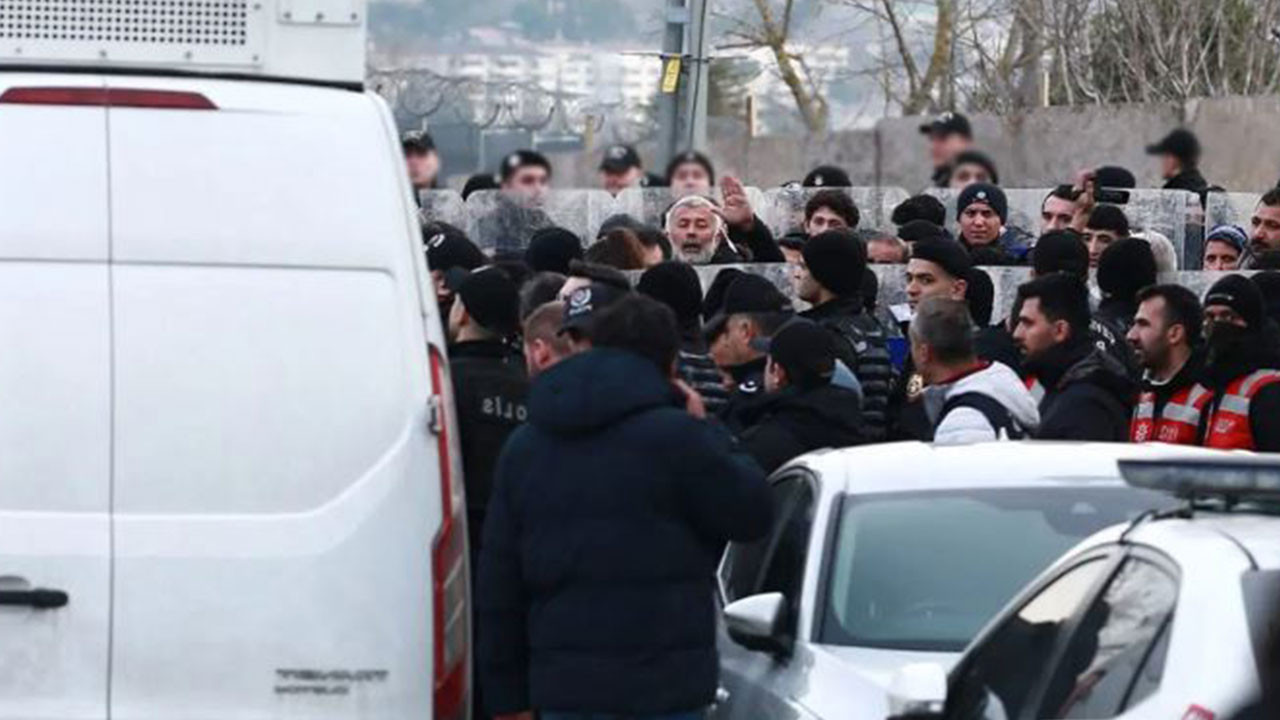 Migros depo işçilerinden patronun evi önünde eylem: Çok sayıda gözaltı