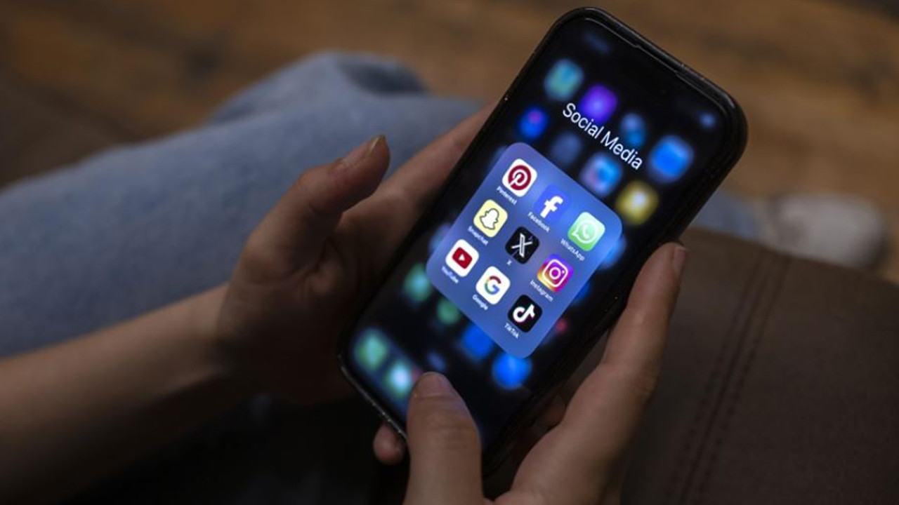 Yunanistan’da 15 yaş altı sosyal medya yasağına son hazırlıklar