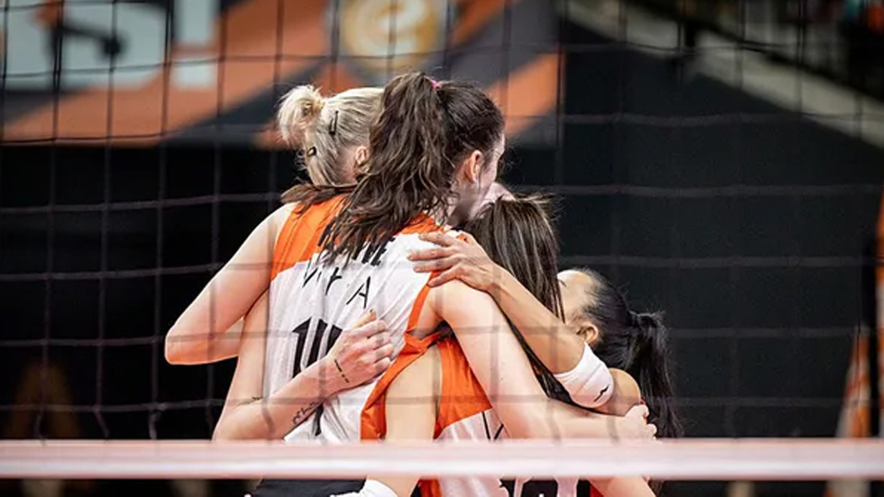 Eczacıbaşı, CEV Şampiyonlar Ligi'nde çeyrek finale kaldı