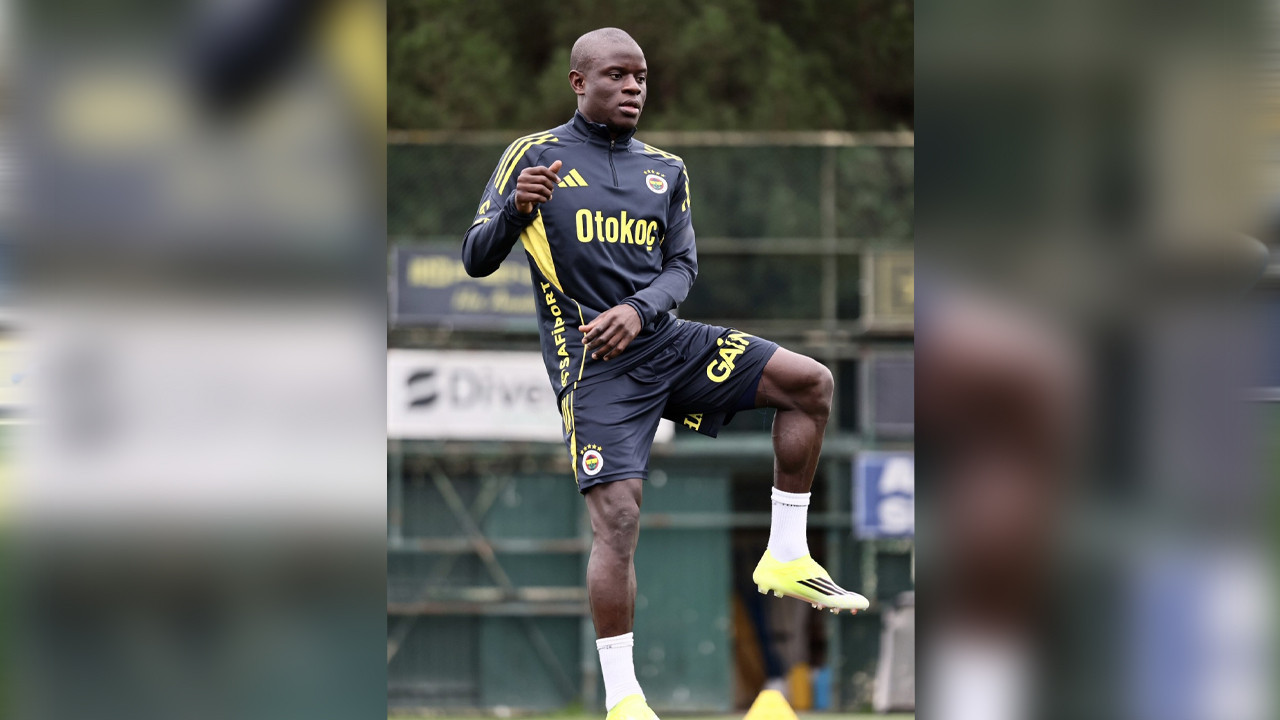 Fenerbahçe'de yeni transfer N’Golo Kante, ilk antrenmanına çıktı.